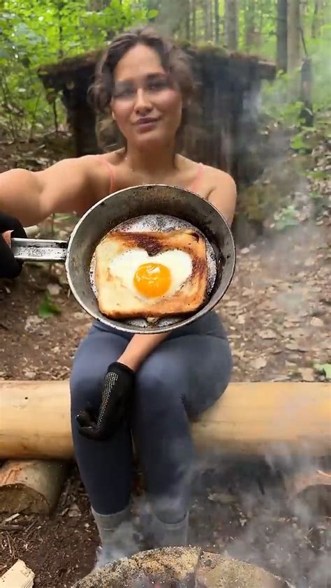 Camping hacks : r/distractingtits